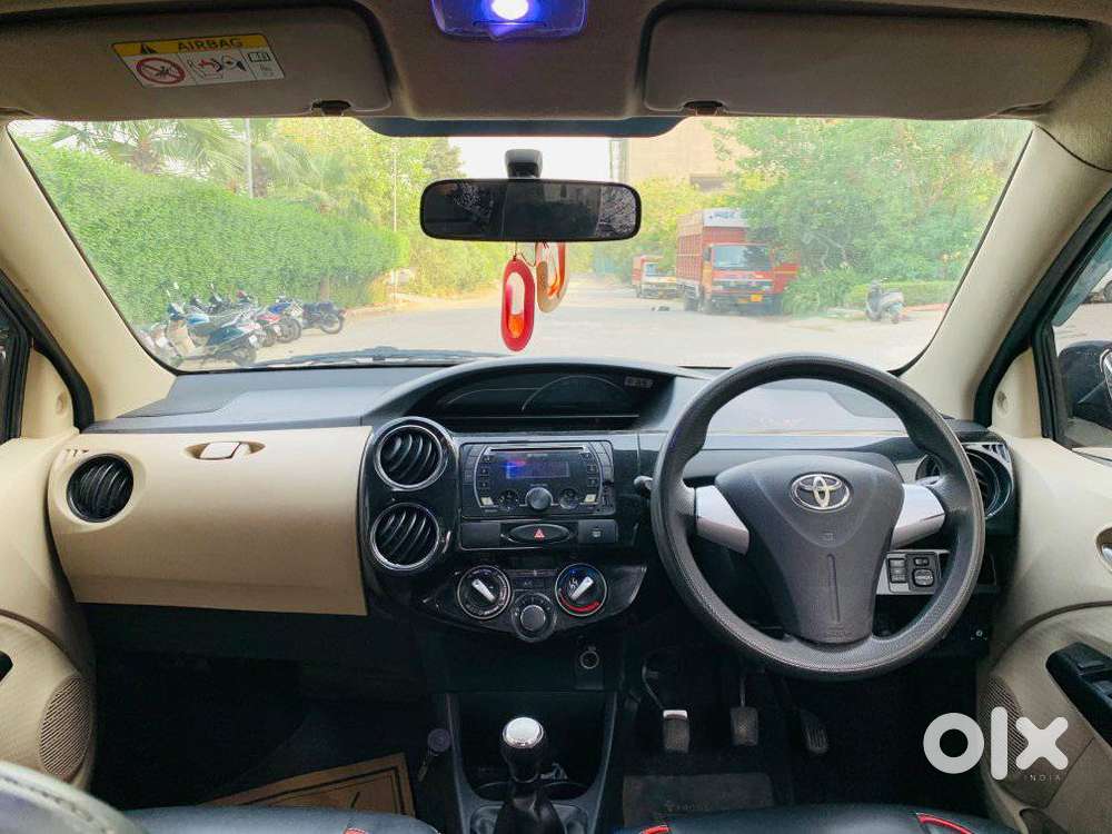 Toyota Etios Liva V Dual Tone, 2017, Cng & Hybrids