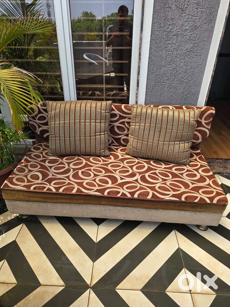 3-Seater Sofa with Cushions &ndash; Good Condition | Brown & Cream