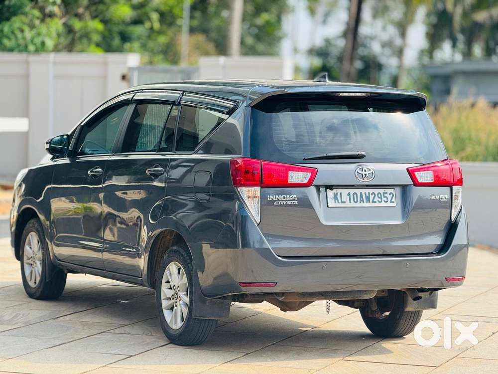 Toyota Innova Crysta 2.8 Gx At, 2016, Diesel