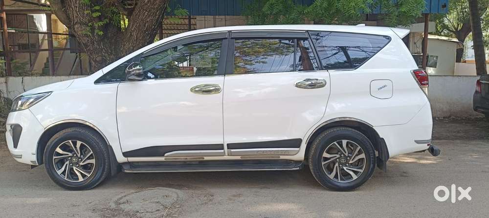 Toyota Innova Crysta 2.4 G Mt 8s, 2022, Diesel