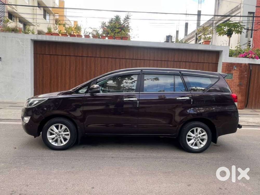 Toyota Innova Crysta 2.4 V, 2017, Diesel