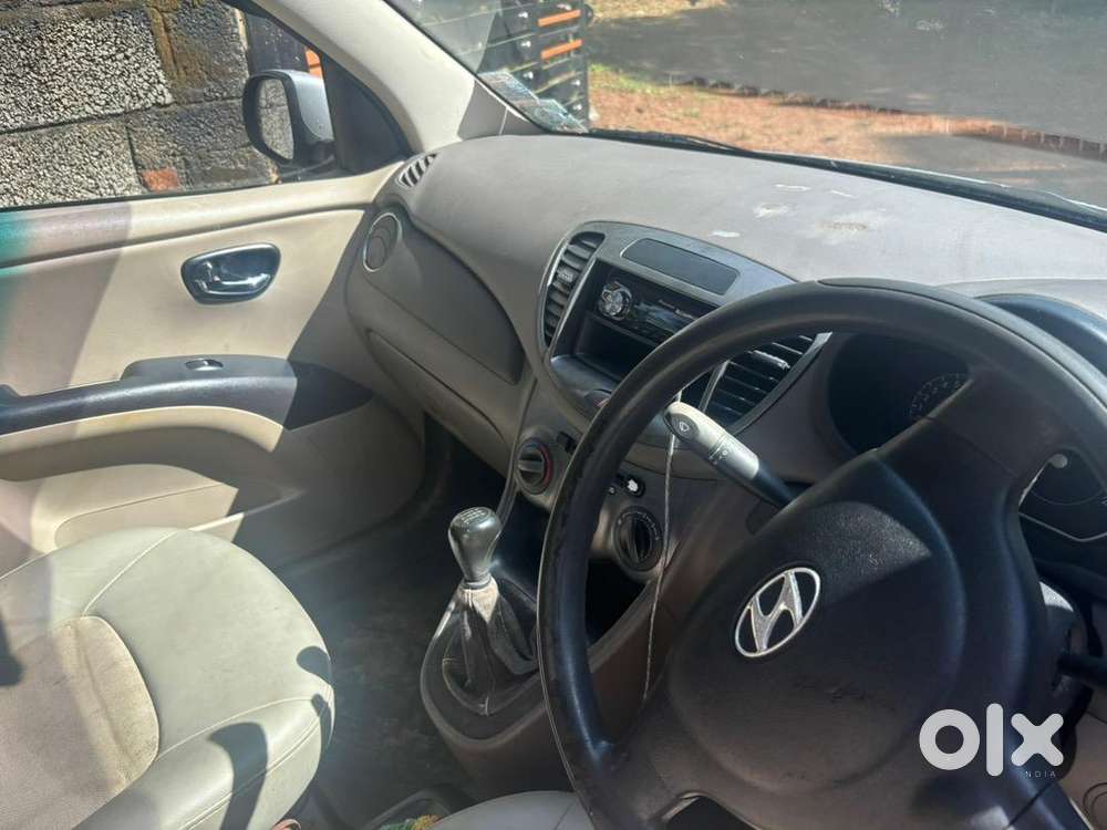 Hyundai I10 2011 Petrol 80000 Km Driven