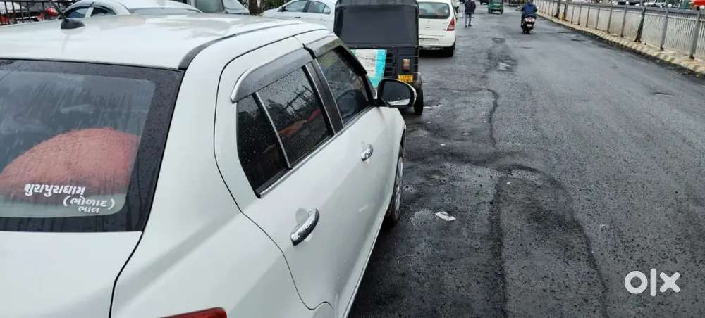 Maruti Suzuki Dzire 2017 Cng & Hybrids 80000 Km Driven
