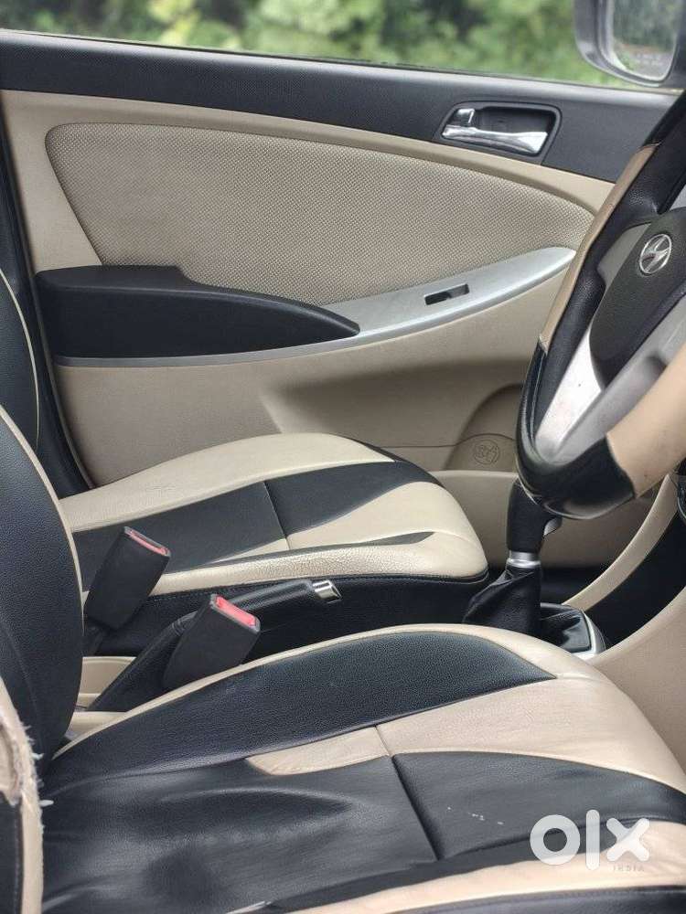 Hyundai Fluidic Verna, 2011, Petrol