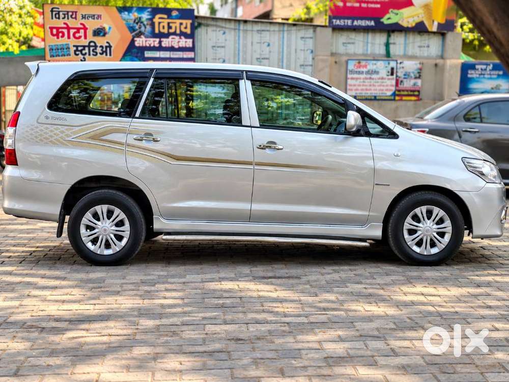 Toyota Innova 2.5 G (diesel) 8 Seater Bs Iv, 2013, Diesel