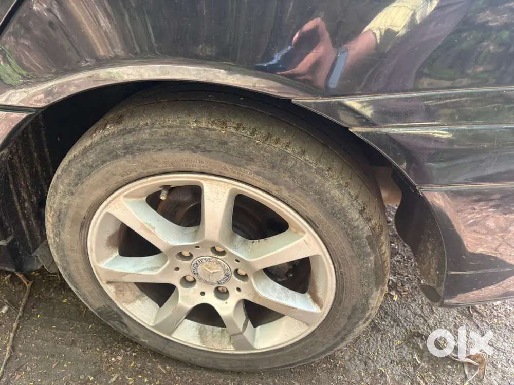 Mercedes-benz C-class 2007 Petrol 117300 Km Driven