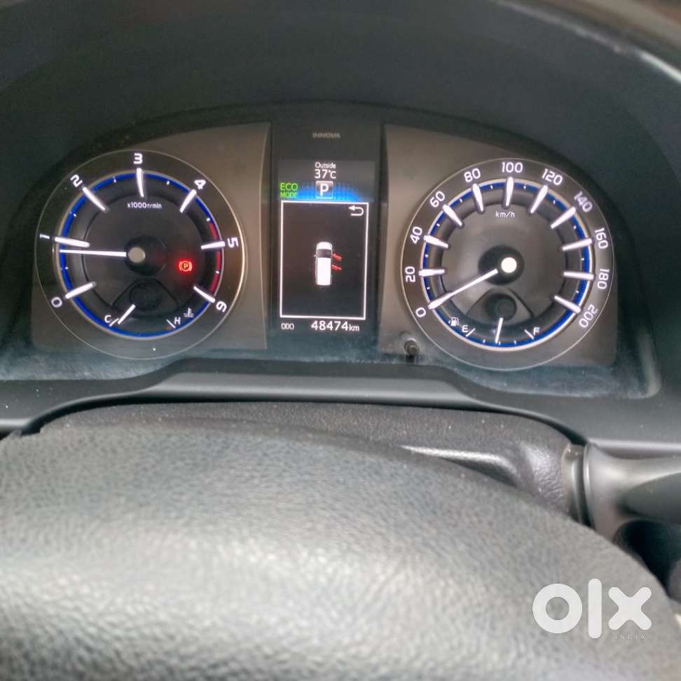 Toyota Innova Crysta 2.8 Zx At 7 Seater, 2016, Diesel