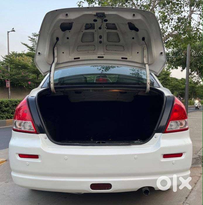 Maruti Suzuki Swift Dzire Vxi Optional, 2011, Petrol
