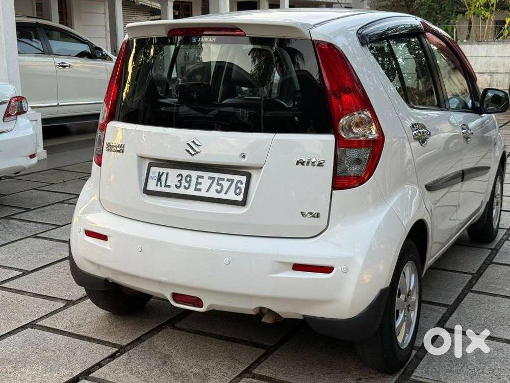 Maruti Suzuki Swift Vxi + Manual, 2013, Petrol