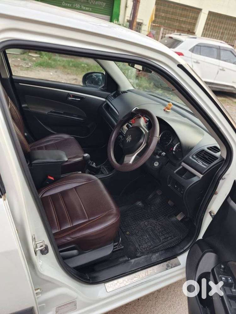 Maruti Suzuki Swift Vxi Optional, 2016, Petrol