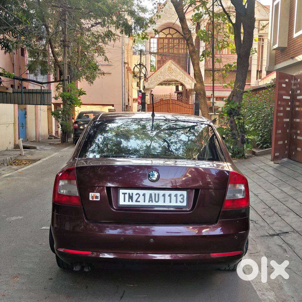 Skoda Laura Ambiente 2.0 Tdi Cr Manual, 2012, Diesel