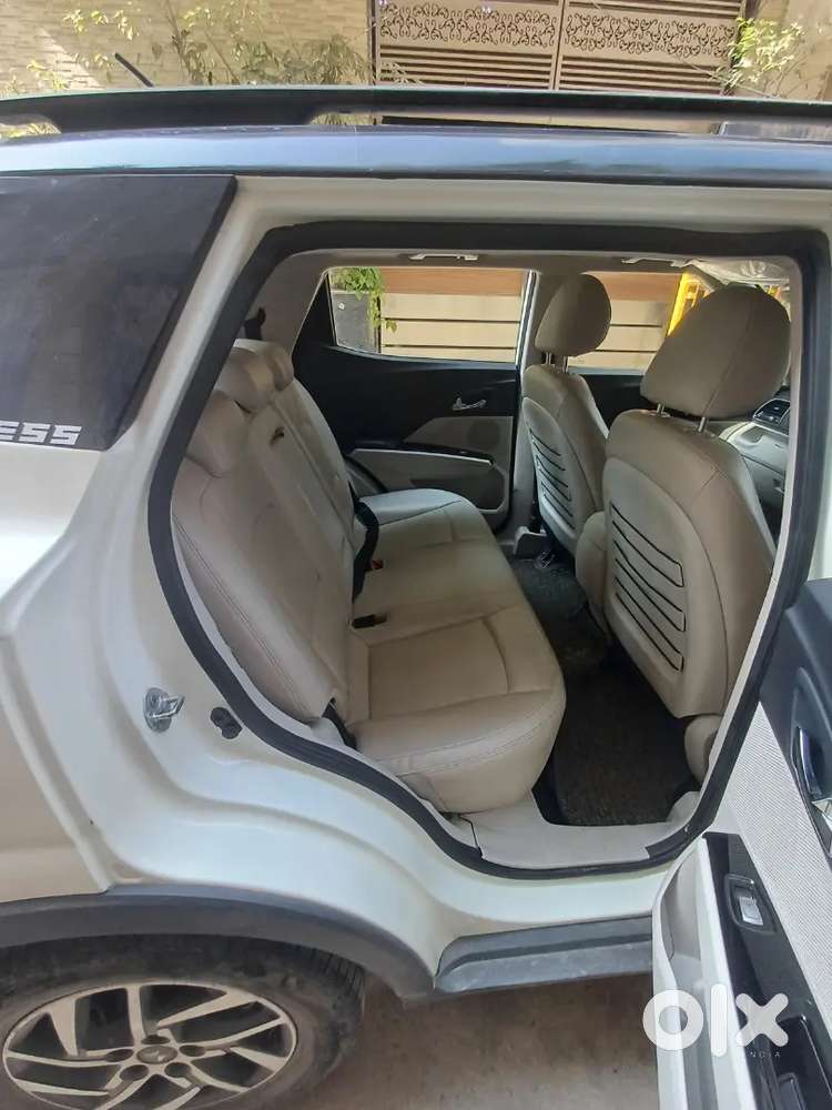 Mahindra Xuv300 2023 Car