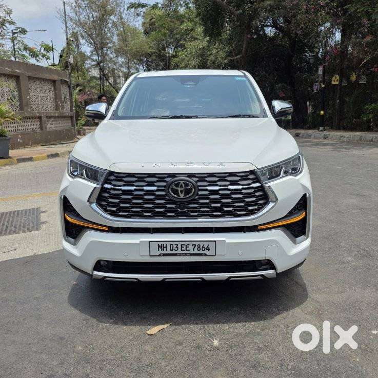 Toyota Innova Hycross 2.0 Zx (o) Hybrid 7 Str, 2023, Petrol