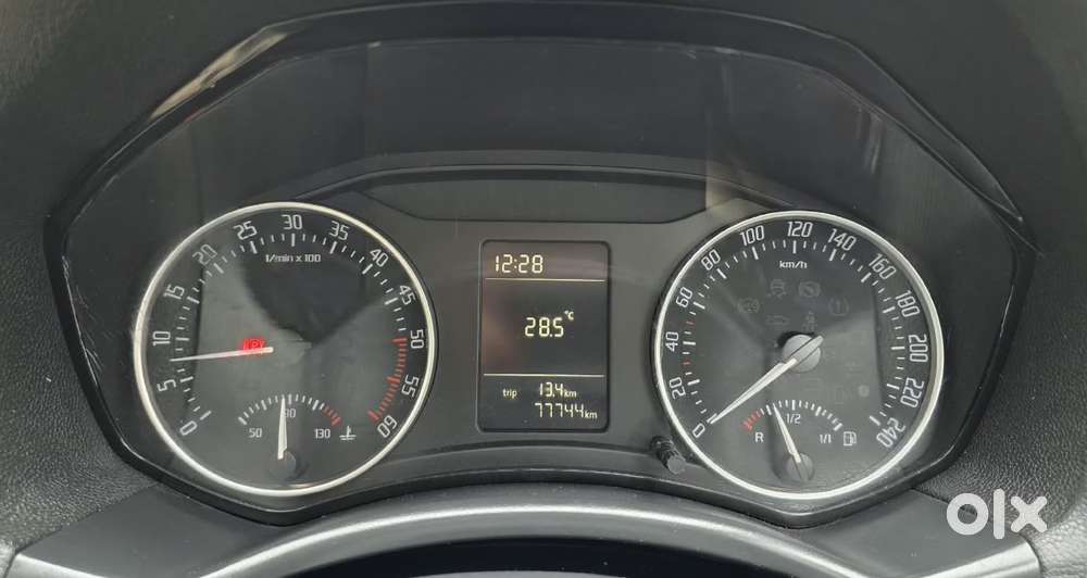 Skoda Laura Ambiente 2.0 Tdi Cr Manual, 2013, Diesel