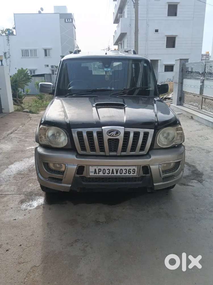 Mahindra Scorpio Classic 2011