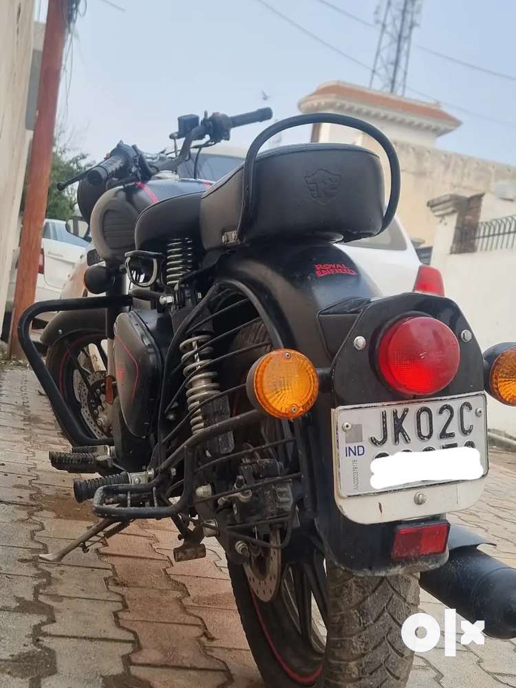 Royal enfield black online bs6