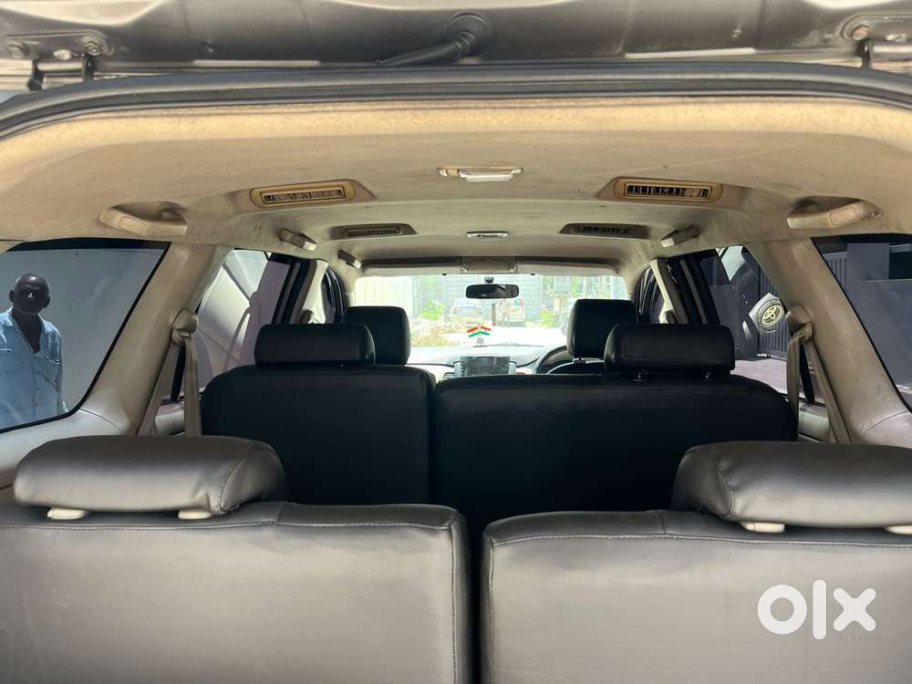 Toyota Innova 2.5 G (diesel) 8 Seater, 2014, Diesel