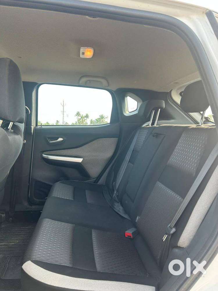 Nissan Magnite 1.0 Xv Turbo Cvt, 2022, Petrol