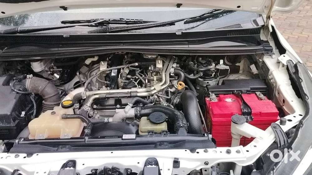 Toyota Innova Crysta, 2017