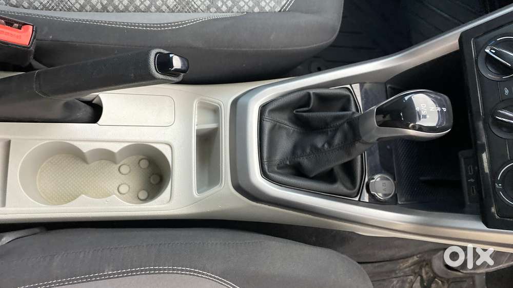Volkswagen Taigun 1.0 Tsi Highline At, 2022, Petrol