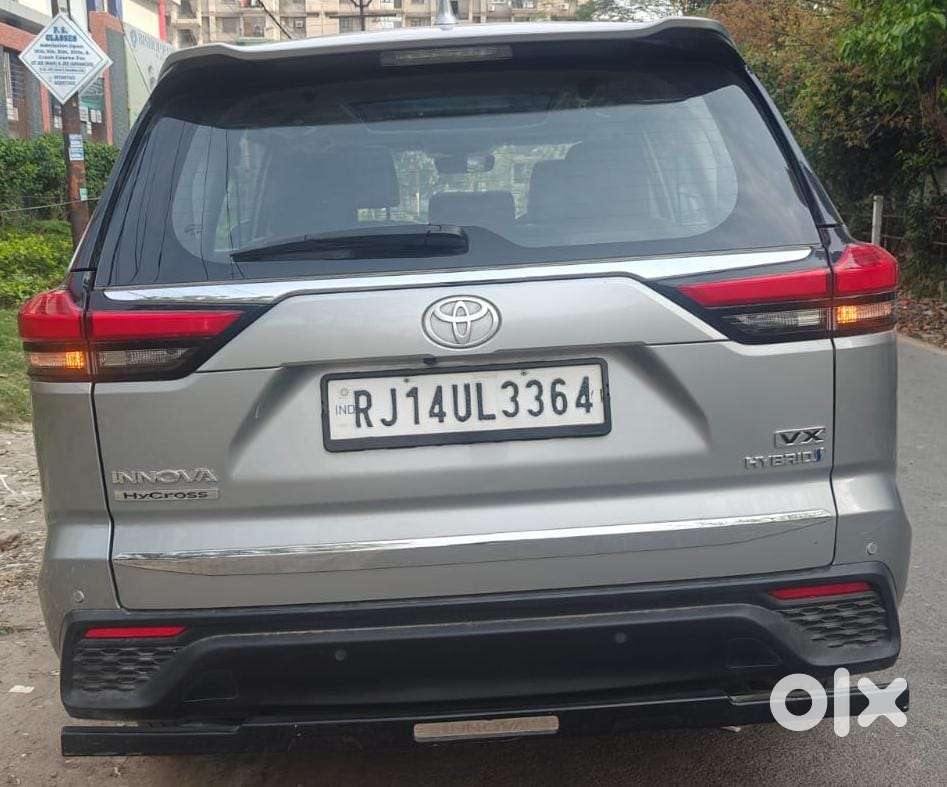 Toyota Innova Hycross 2.0 Vx Hybrid 8 Str, 2025, Petrol
