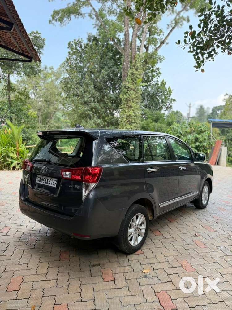 Toyota Innova Crysta 2016