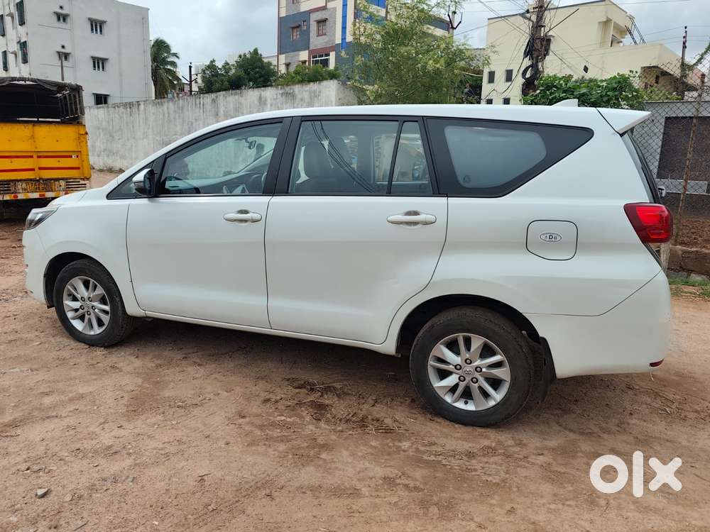 Toyota Innova Crysta 2.7 Gx Mt 8s, 2023, Diesel