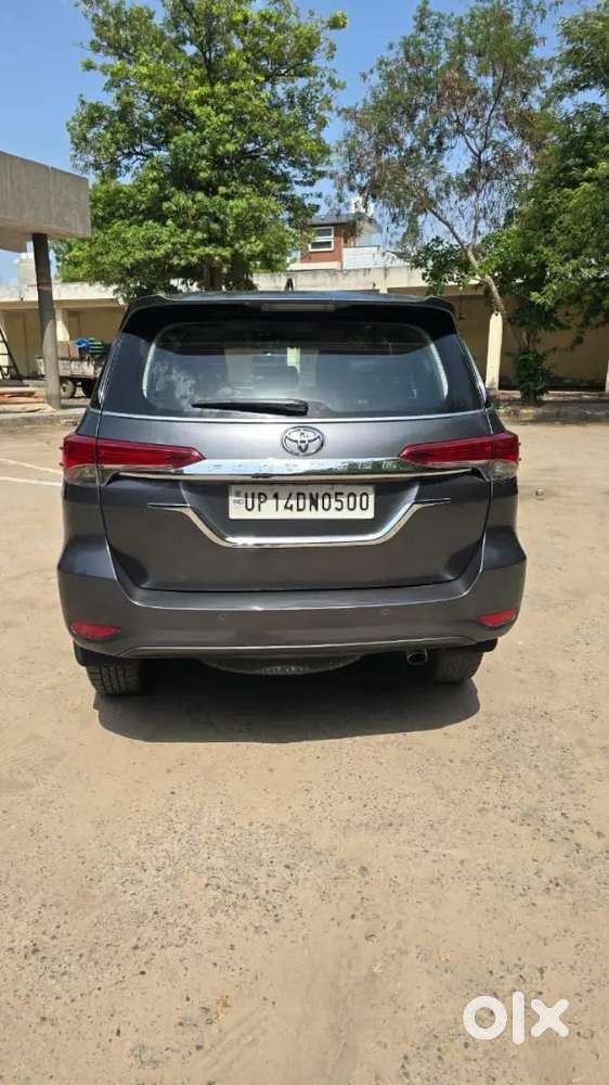 Toyota Fortuner 2018 Diesel 92000 Km Driven Manual 4by2