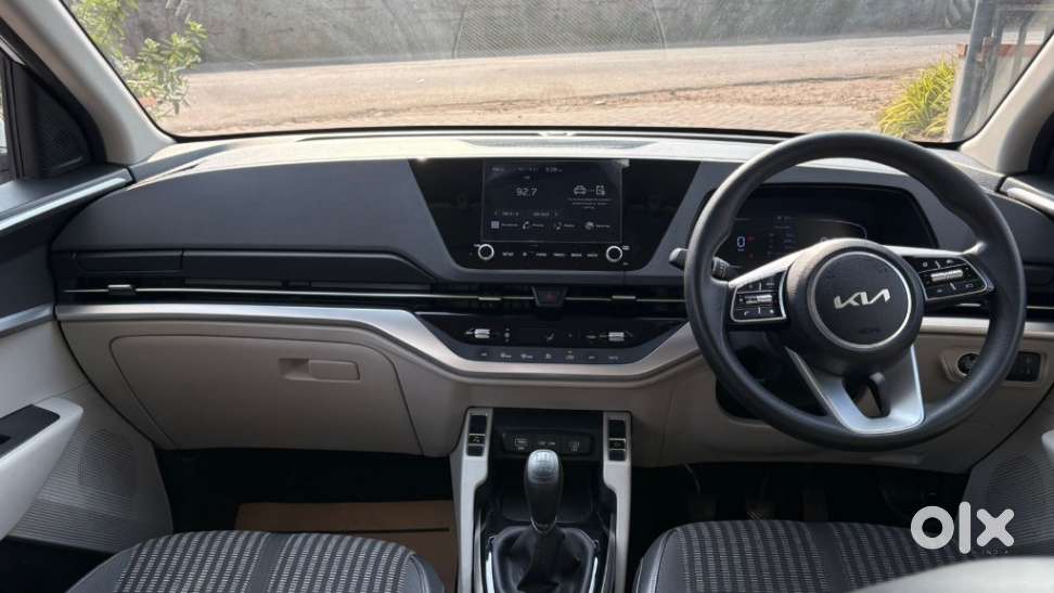 Kia Carens 1.4 Prestige Plus Turbo 7 Str, 2022, Petrol