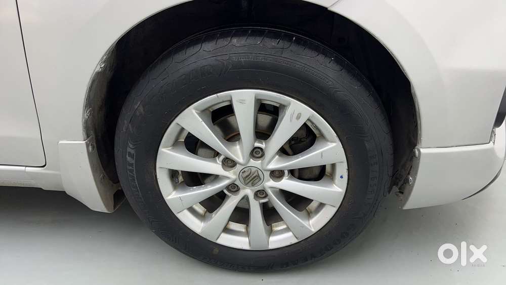 Maruti Suzuki Ertiga Vxi At, 2017, Petrol