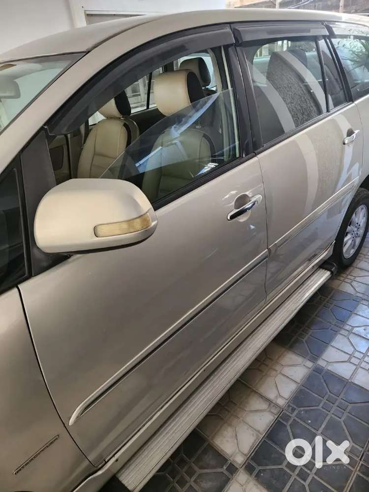 Toyota Innova 2.5 Vx 2012
