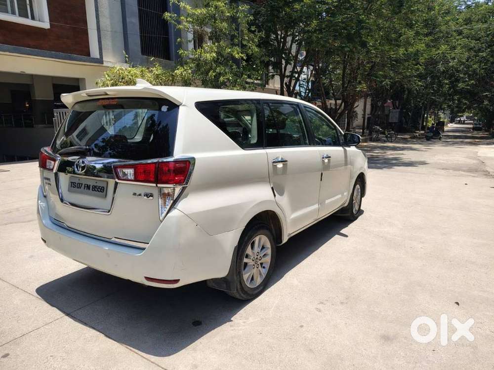 Toyota Innova Crysta 2.4 Vx Mt 8s, 2017, Diesel