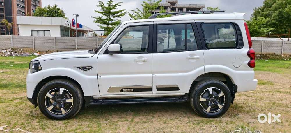 Mahindra Scorpio Classic 2.2 S 11 Mt 7 Str, 2024, Diesel