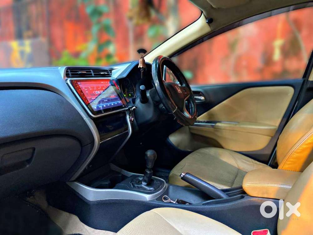 Honda City V Mt Sunroof, 2017, Petrol
