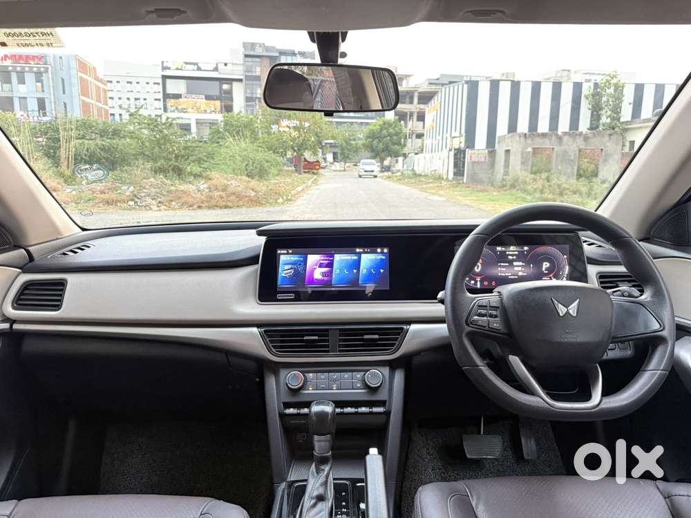 Mahindra Xuv700 2.2 Ax 3 Diesel At 5 Str, 2023, Diesel
