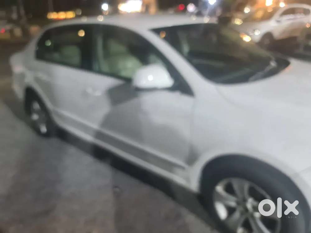 Skoda Superb 2012 Diesel 162583 Km Driven