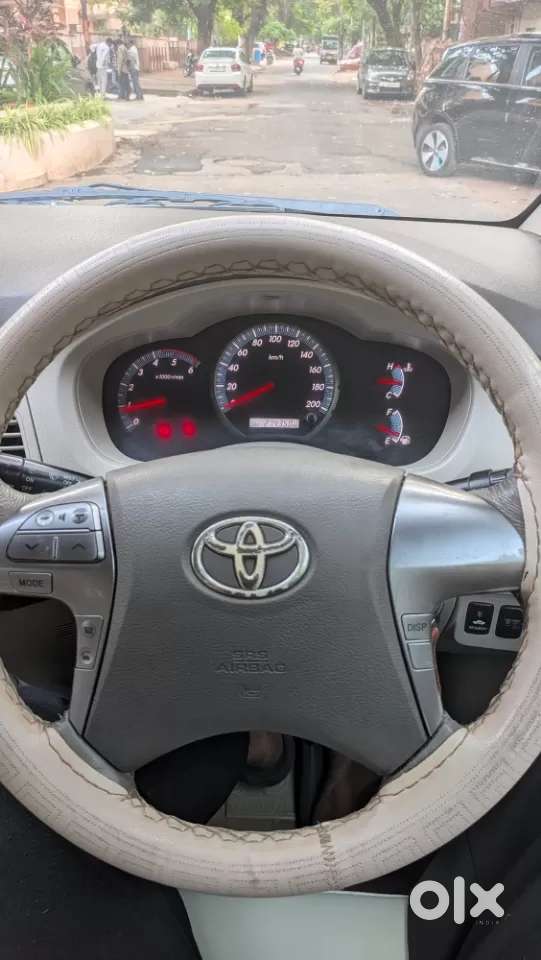 Toyota Innova 2.5 Vx 7 Seater Bs Iv, 2014, Diesel