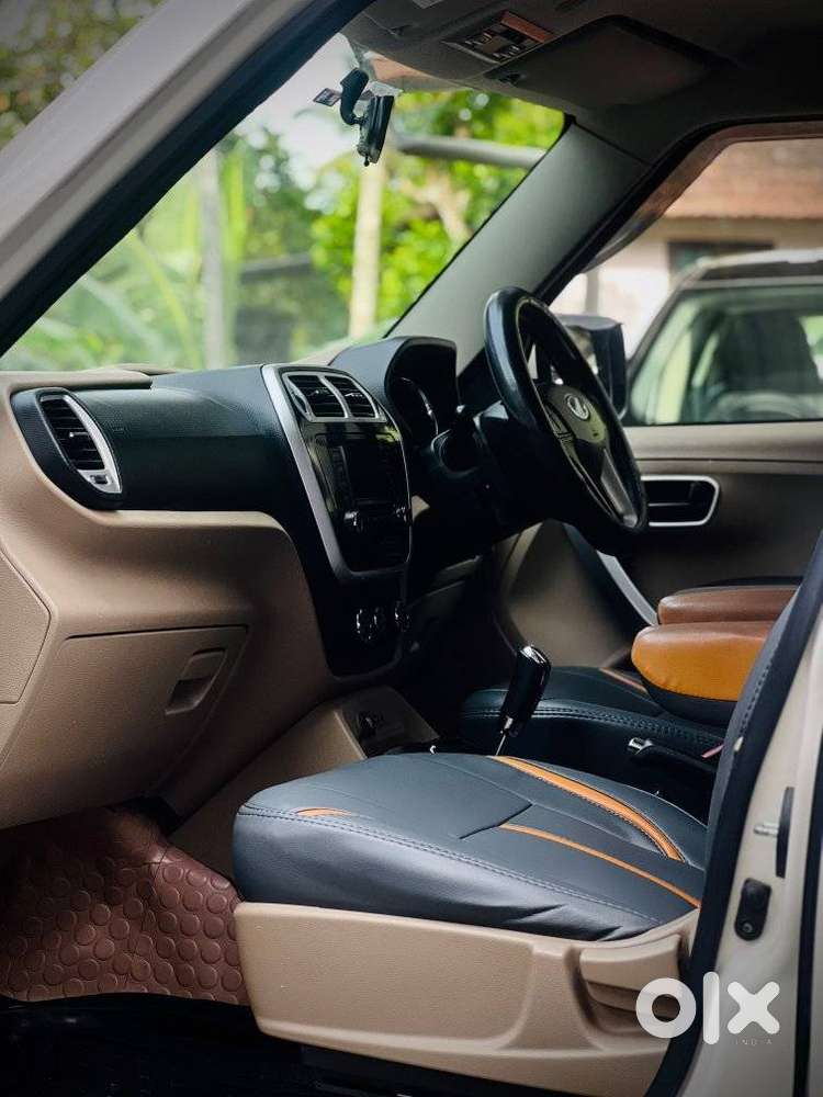 Mahindra Tuv 300 T8 Amt (automatic), 2017, Diesel