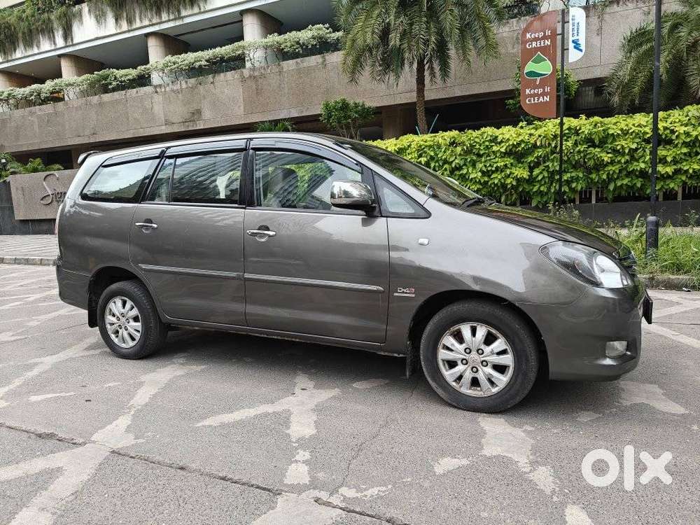 Toyota Innova 2.5 Vx 8 Str Bs-iii, 2012, Diesel