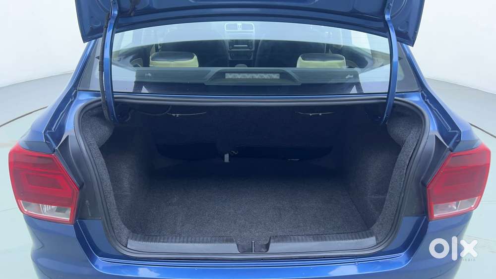 Volkswagen Ameo 1.2 Mpi Highline 16 Alloy, 2016, Petrol
