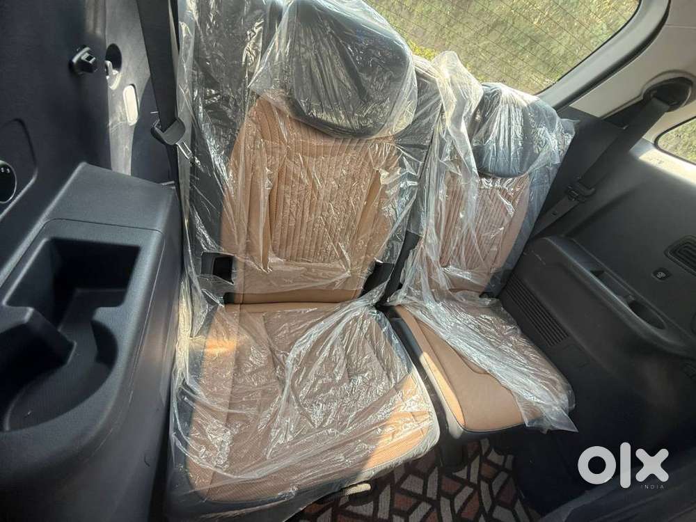 Showroom Condition Hyundai Alcazar Signature – Top Variant Petrol Auto