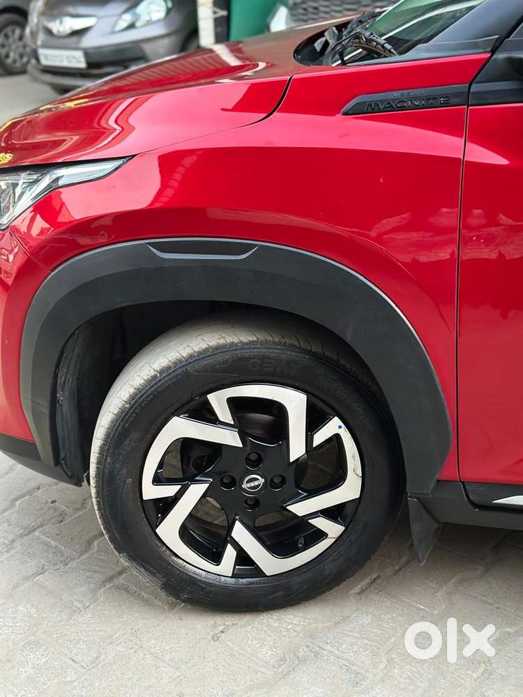 Nissan Magnite 1.0 Xv Premium, 2021, Petrol