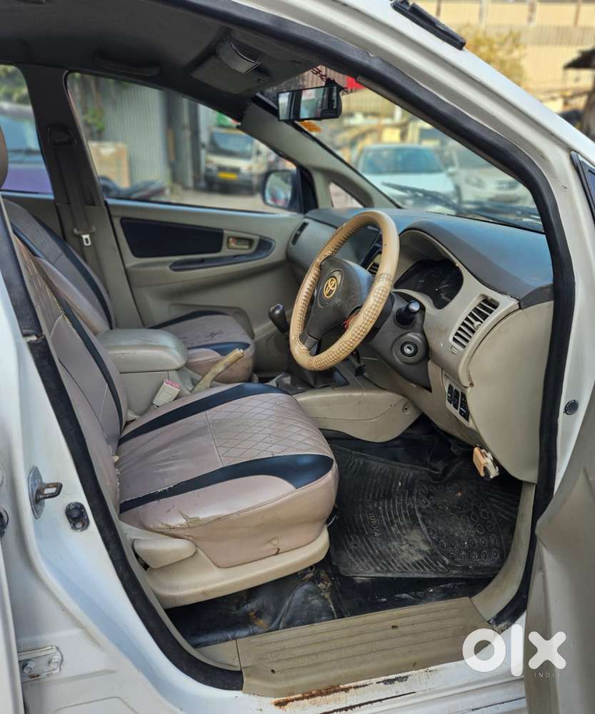 Toyota Innova 2.5 G (diesel) 7 Seater Bs Iv, 2010, Diesel