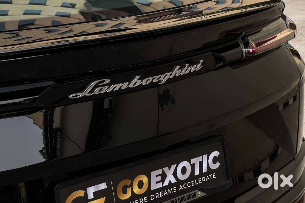 Lamborghini Urus V8, 2021, Petrol