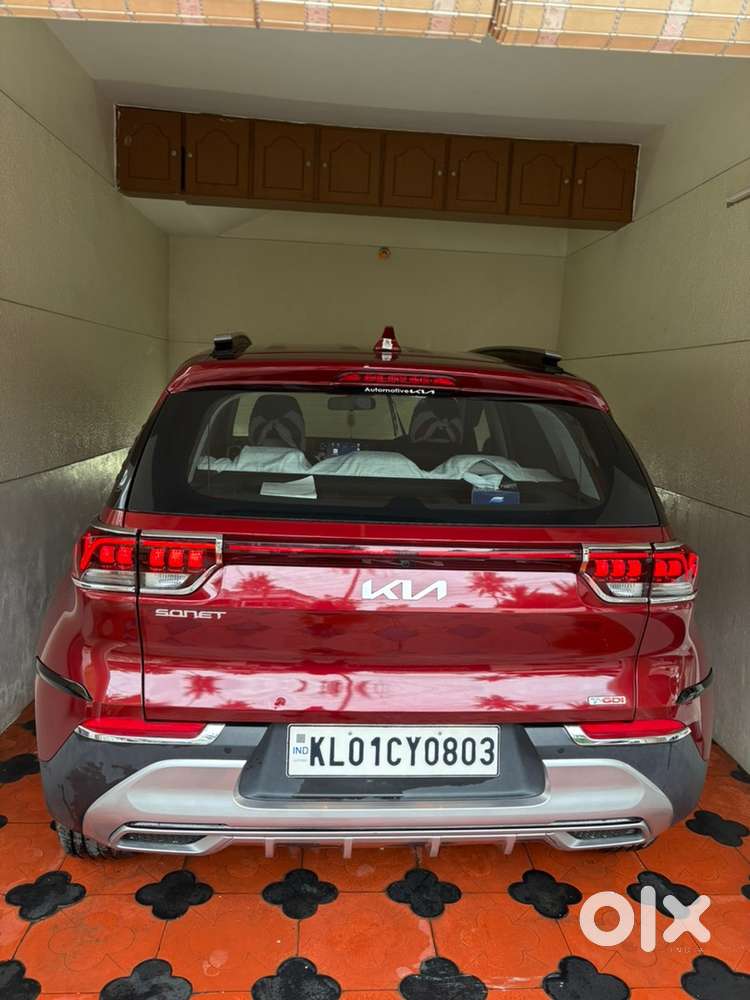 Kia Sonet Petrol Automatic 2023 Well Maintained