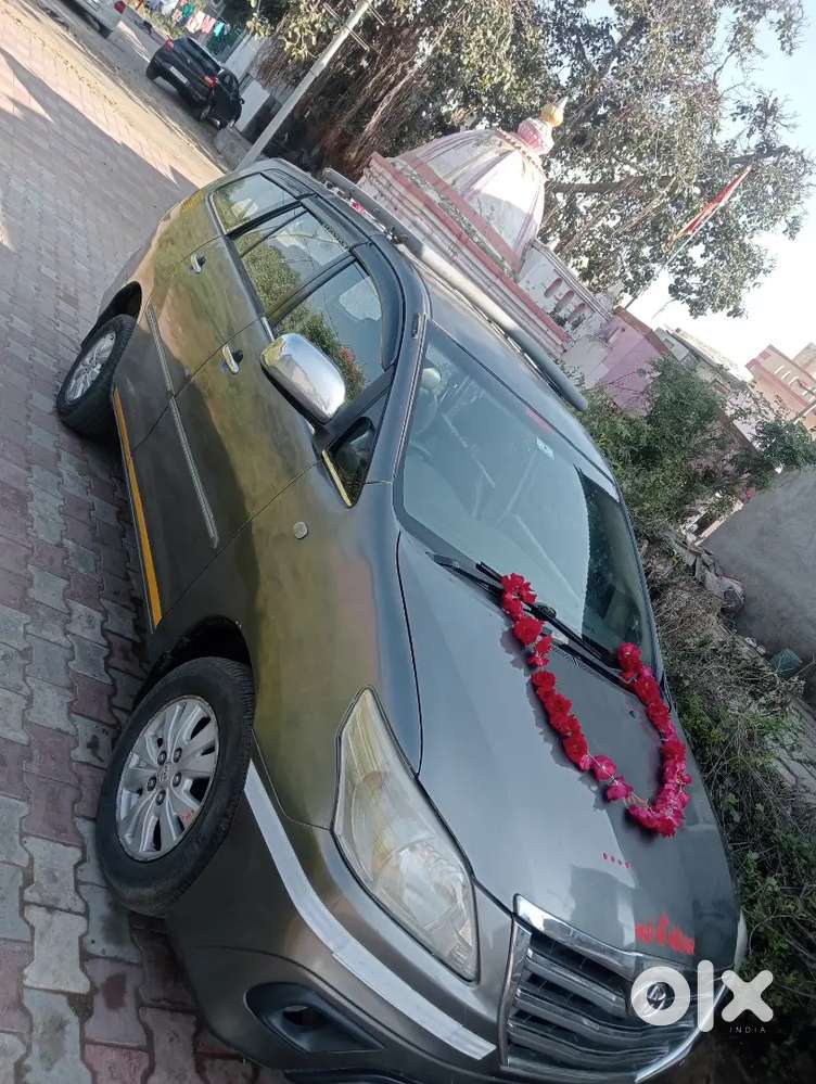 Toyota Innova 2011