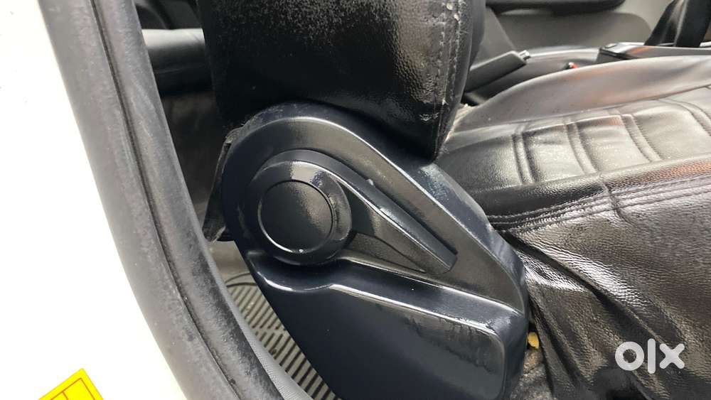 Tata Altroz 1.2 Xe, 2020, Petrol