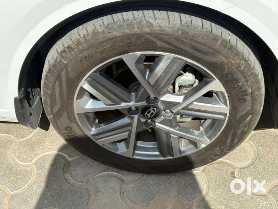 Hyundai Verna 1.5 Sx (o) Petrol Mt, 2025, Petrol