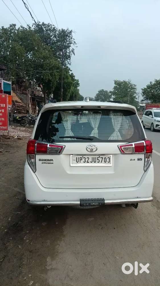 Toyota Innova Crysta 2018 Diesel Manual 3rd Owner