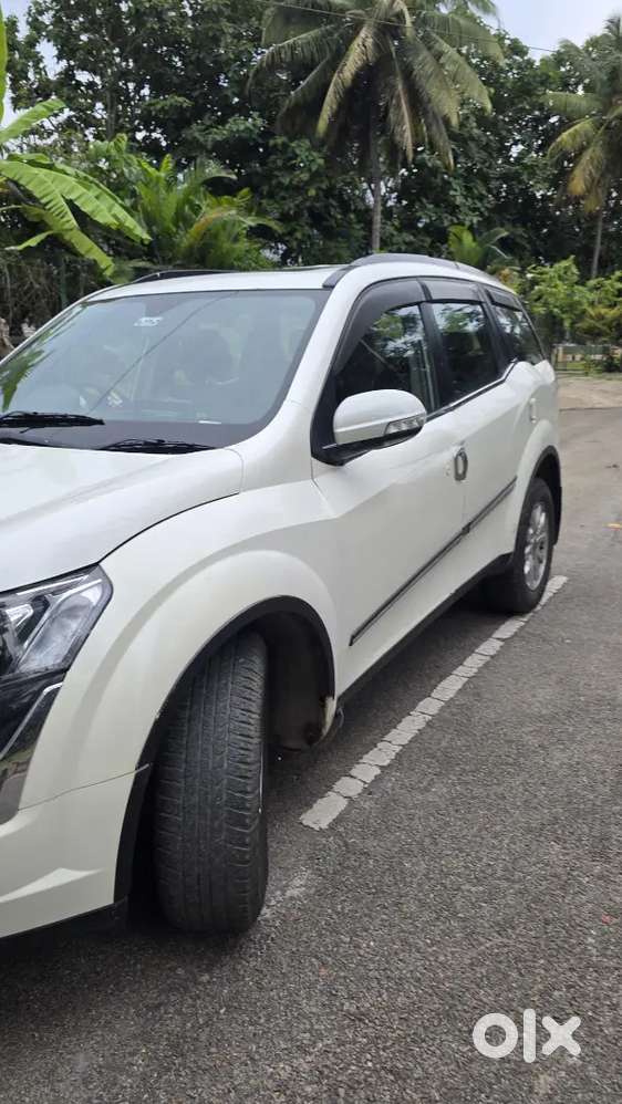Mahindra Xuv500 2017 Diesel 64000 Km Driven